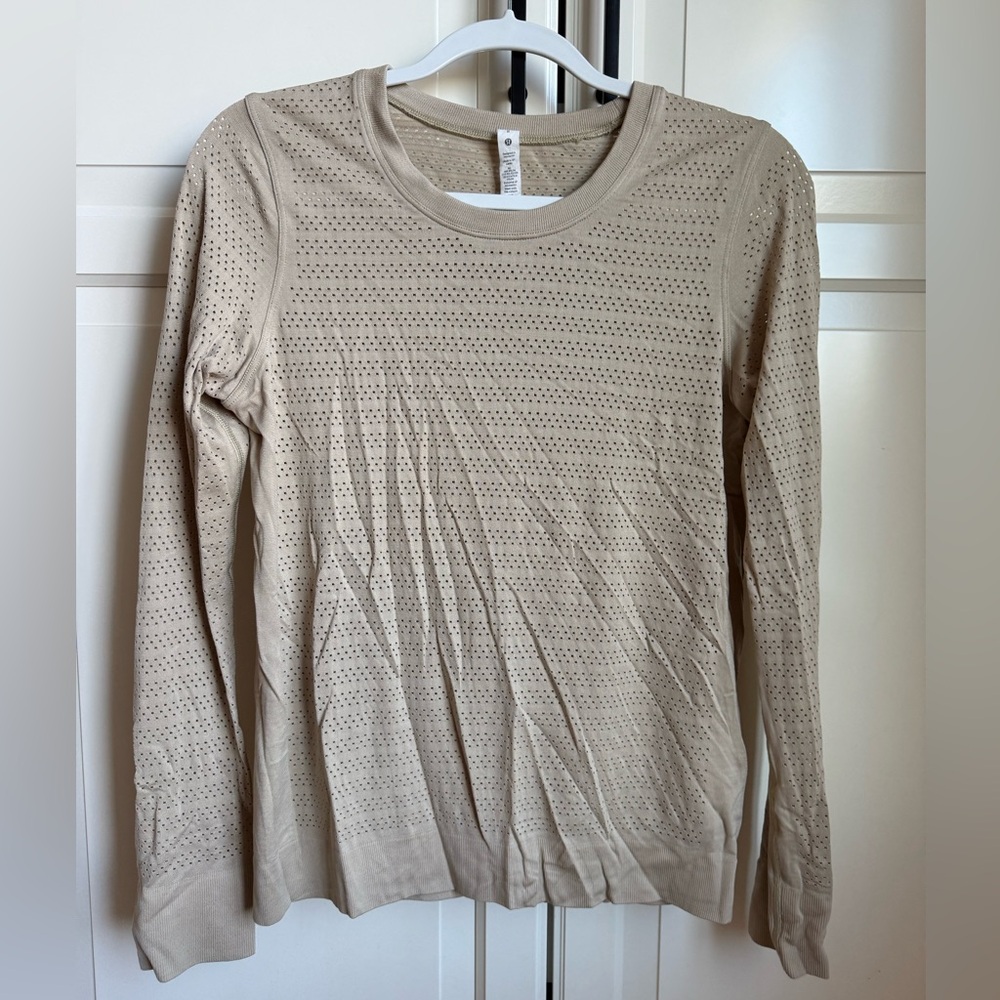 Lululemon Breeze Long Sleeve. Tan. Size 8.